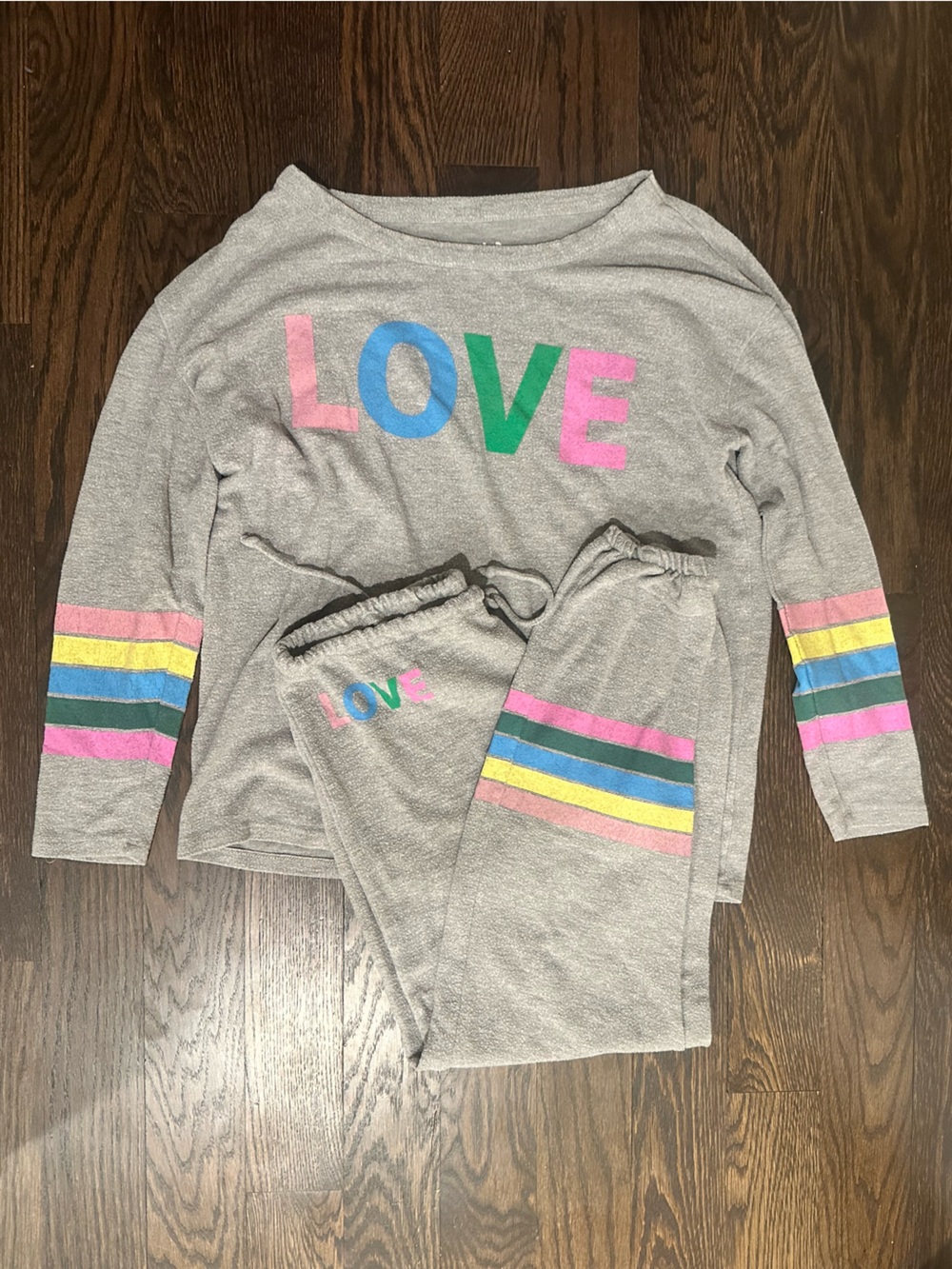 CHASER Rainbow Stripe Sweatshirt & Sweatpant Set Size Medium